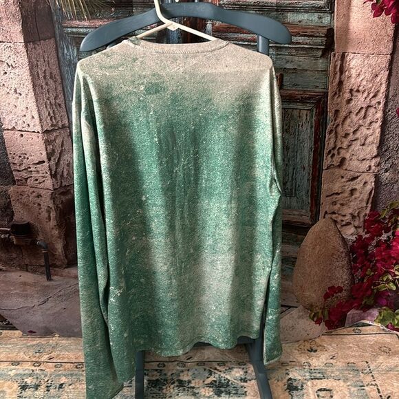 Loco Skaile long sleeve graphic shirt, size large, excellent used condition - Picture 4 of 7